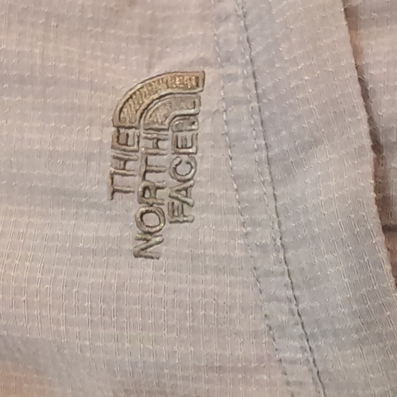 The North Face nylon short sleeve shirt size L - Picture 5 of 8